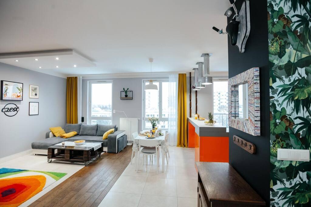 Modern, Spacious With Garage And Balcony Apartment