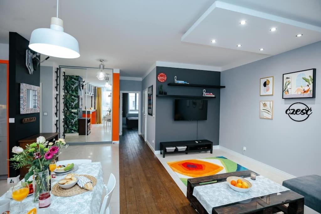 Modern, Spacious With Garage And Balcony Leilighet