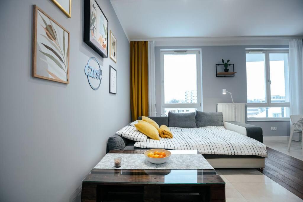 Leilighet Modern, Spacious With Garage And Balcony Warszawa